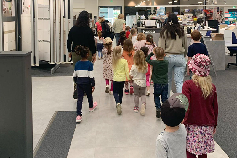 Kindergartenkinder bei Kasberger